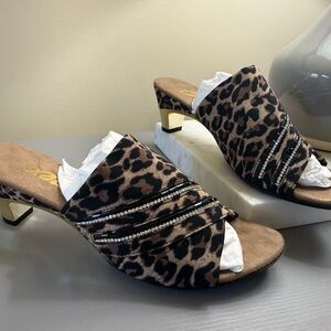 Onex Cheetah And Rhinestones Wide Strap Shoes/Sandals/Heels - 7M Worn Once